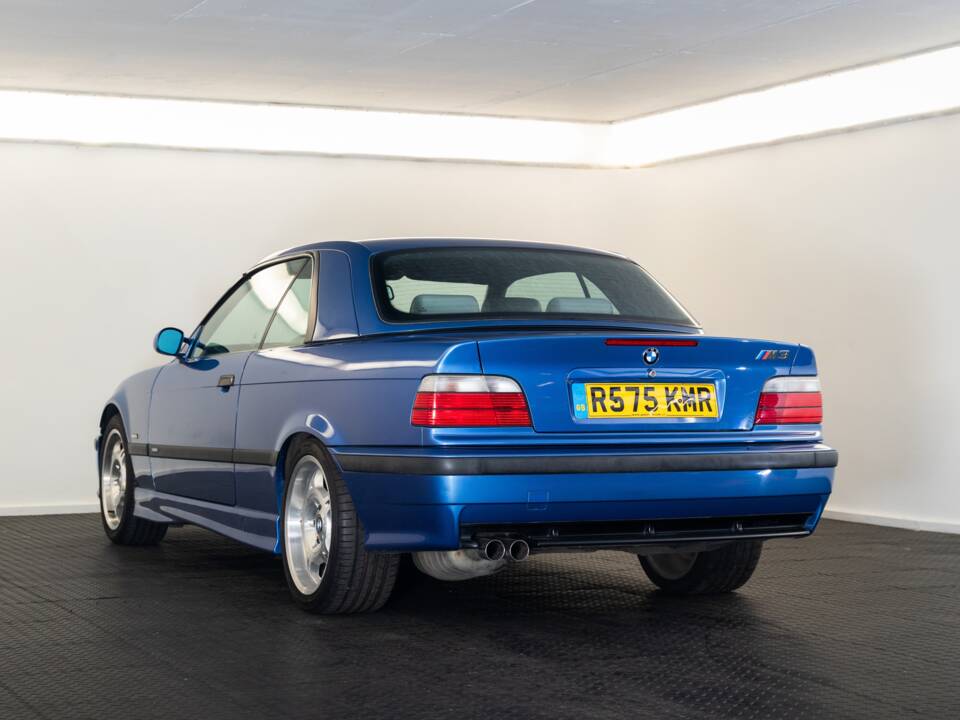 Image 13/43 of BMW M3 (1998)