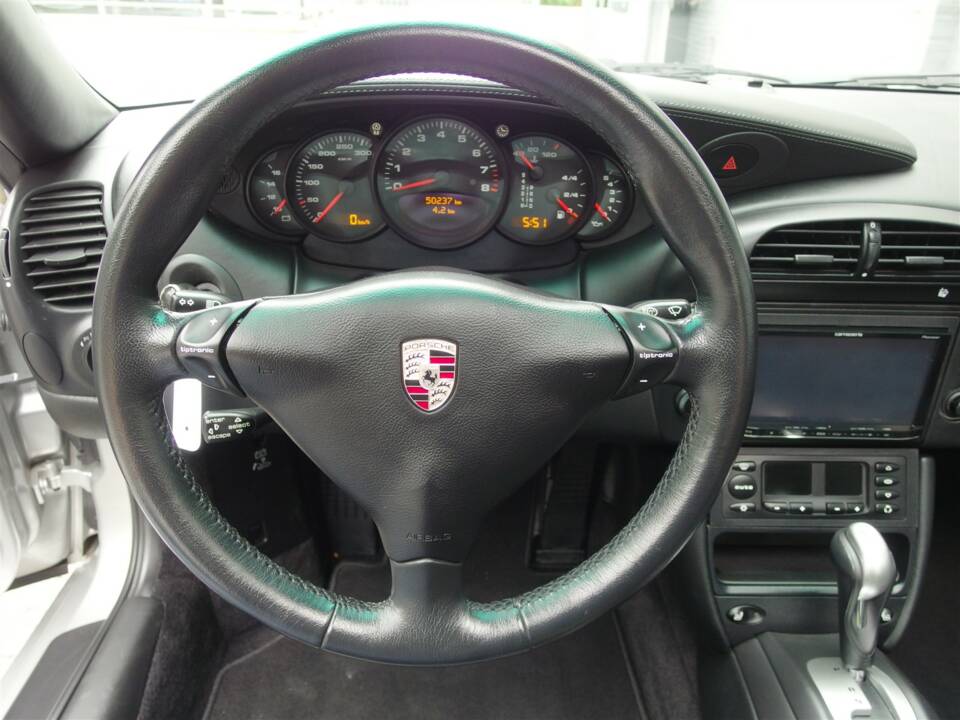 Bild 52/100 von Porsche 911 Carrera 4S (2002)