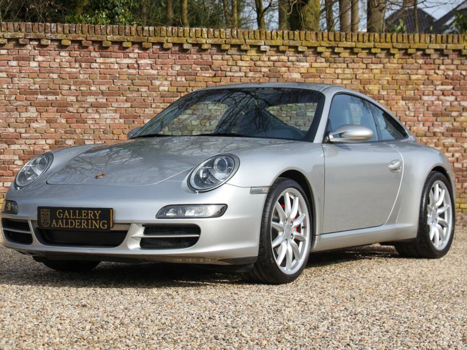 Image 19/50 of Porsche 911 Carrera S (2004)