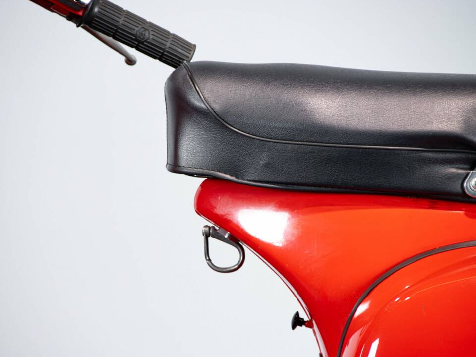 Image 25/50 of Piaggio DUMMY (1975)