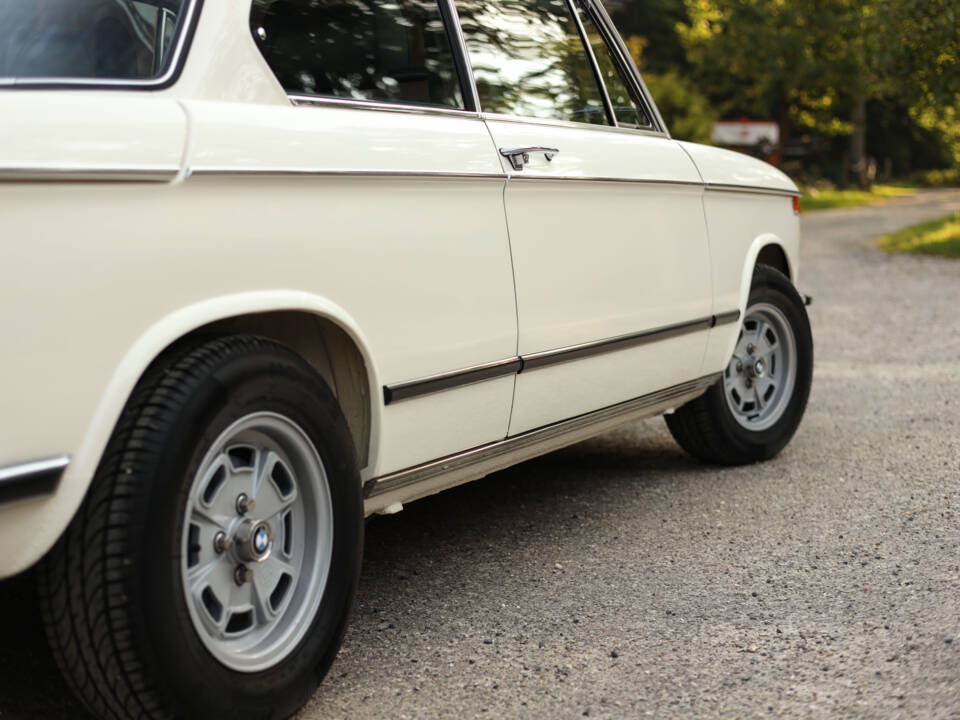 Image 32/56 of BMW 2002 tii (1975)