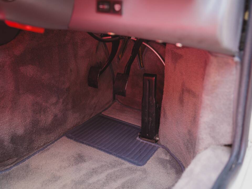 Image 35/50 of Ford Sierra RS Cosworth (1987)