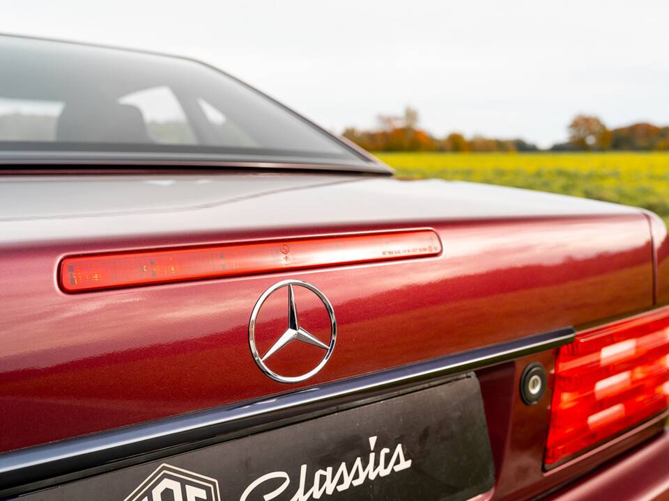 Image 19/47 of Mercedes-Benz SL 280 (1996)