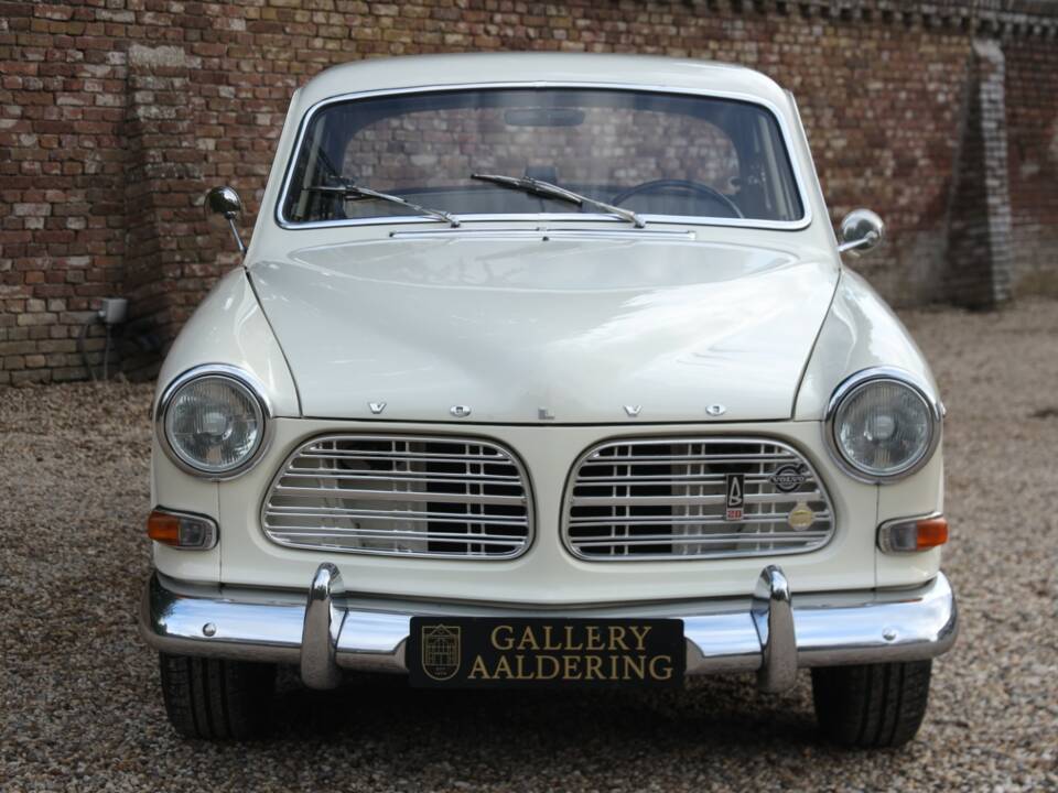 Image 8/50 of Volvo P 123 GT (1969)