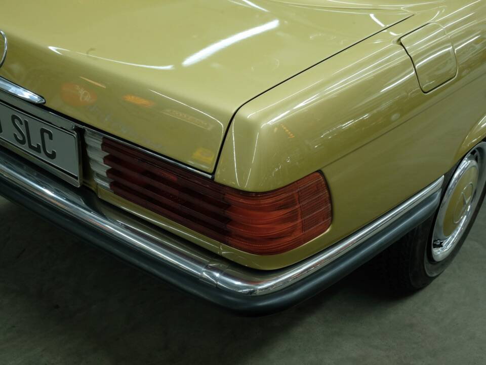 Image 49/50 de Mercedes-Benz 280 SLC (1977)