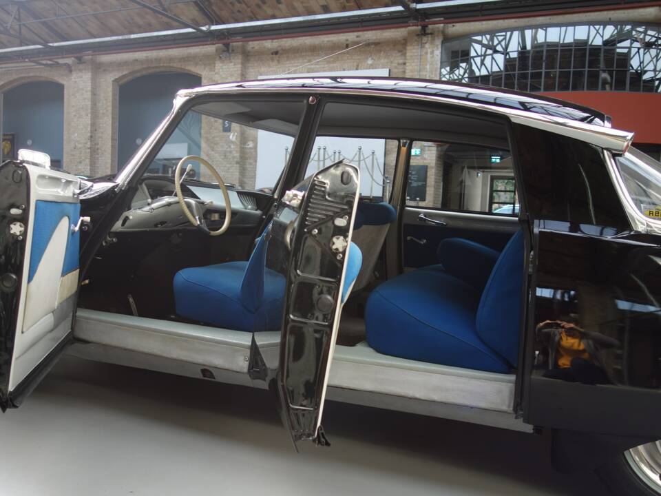 Image 12/30 of Citroën DS 19 (1959)