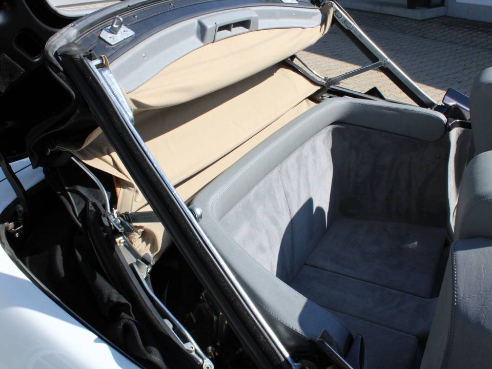 Imagen 14/22 de Mercedes-Benz 500 SL (1993)