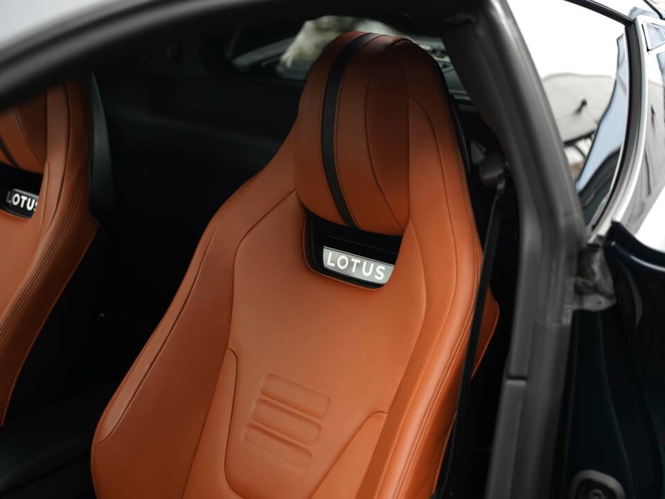 Image 18/50 de Lotus Emira &quot;First Edition&quot; (2023)