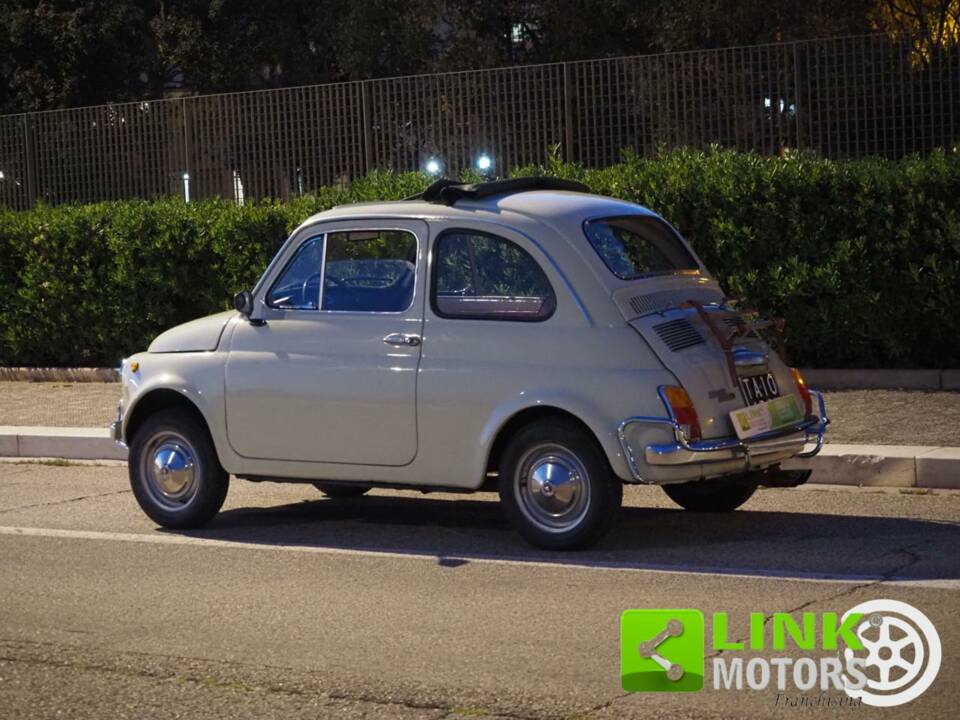 Image 8/10 de FIAT 500 L (1970)
