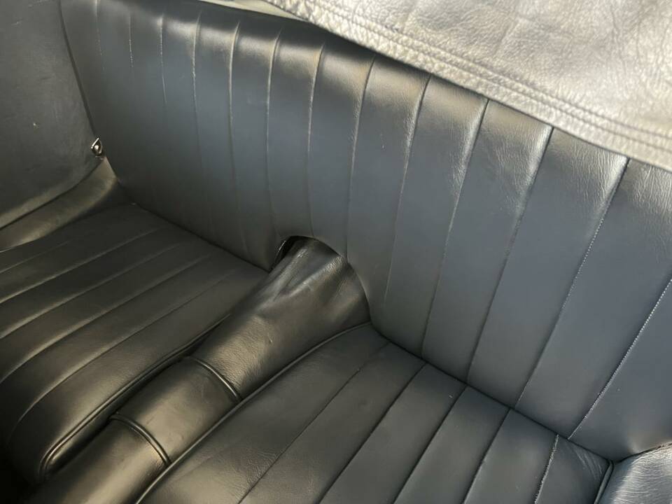 Image 20/40 of BMW 327 (1938)