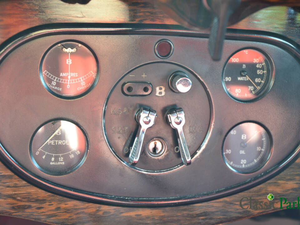 Image 42/50 of Bentley 3 1&#x2F;2 Litre (1937)