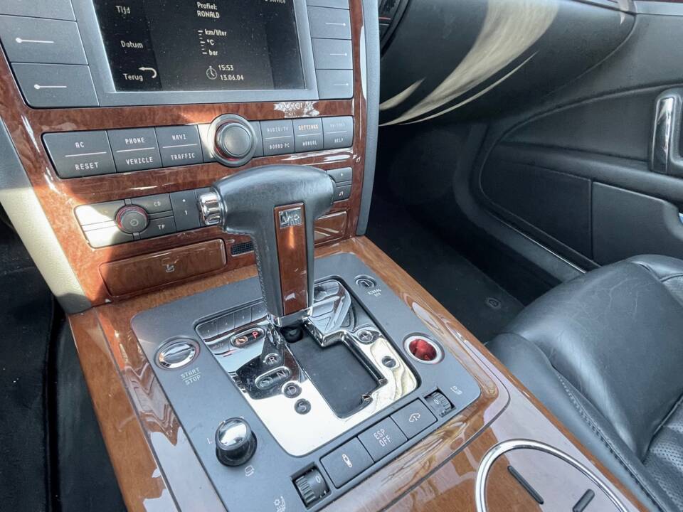 Bild 7/23 von Volkswagen Phaeton V10 TDI (2003)