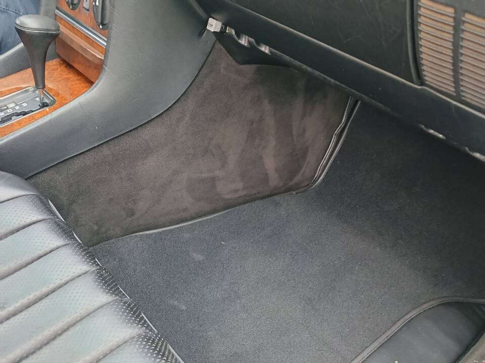 Image 6/11 of Mercedes-Benz 300 SL (1988)