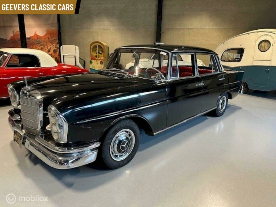 Bild 2/20 von Mercedes-Benz 220 S b (1963)