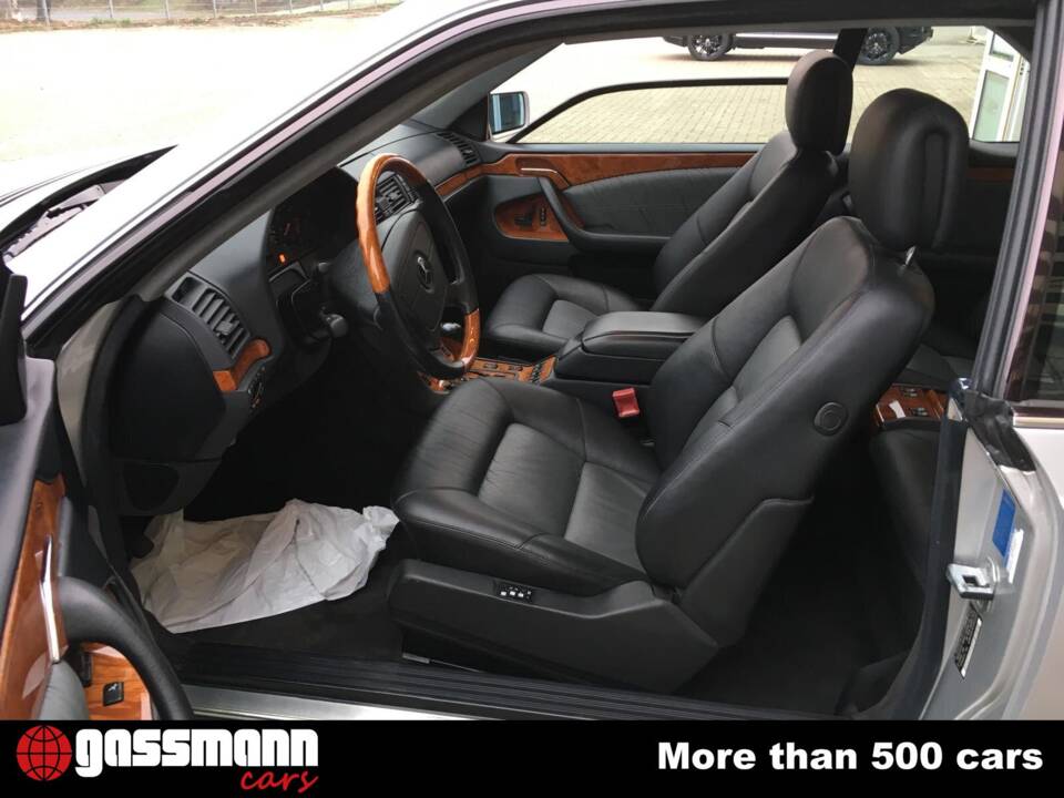 Imagen 4/8 de Mercedes-Benz CL 600 (1998)