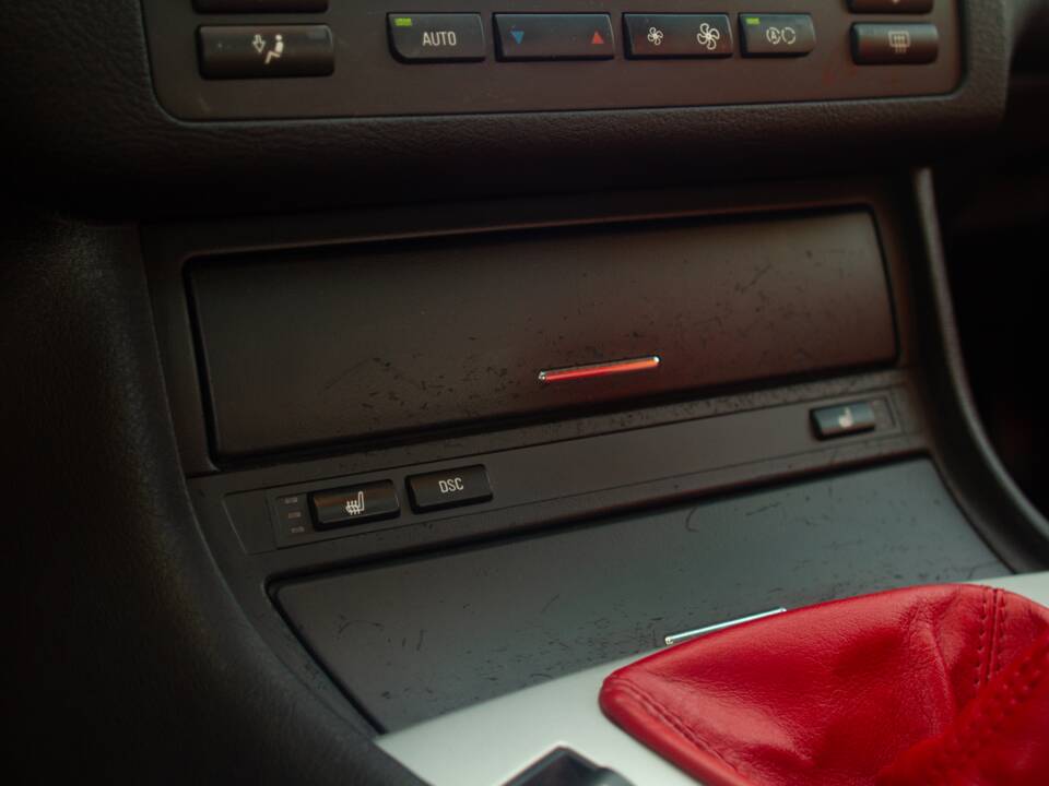 Afbeelding 30/58 van BMW 330i (2002)