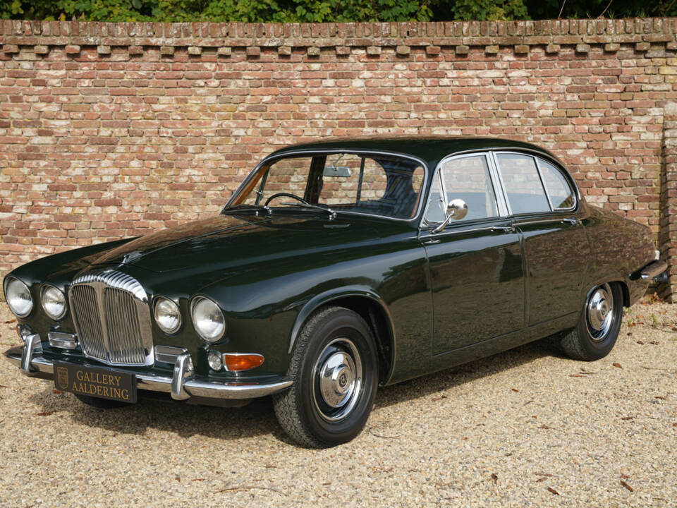 Image 28/50 of Daimler Sovereign 420 (1968)