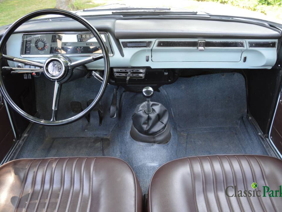 Image 11/50 de Alfa Romeo Giulia 1300 (1967)