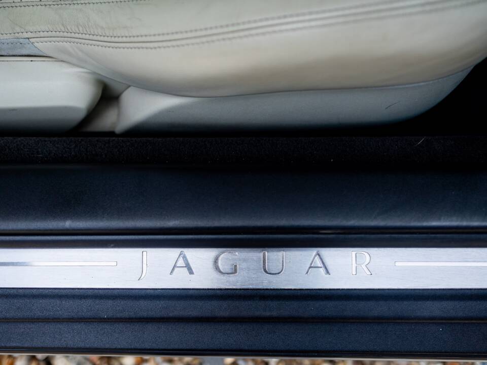 Bild 25/49 von Jaguar XK 4.2 (2006)