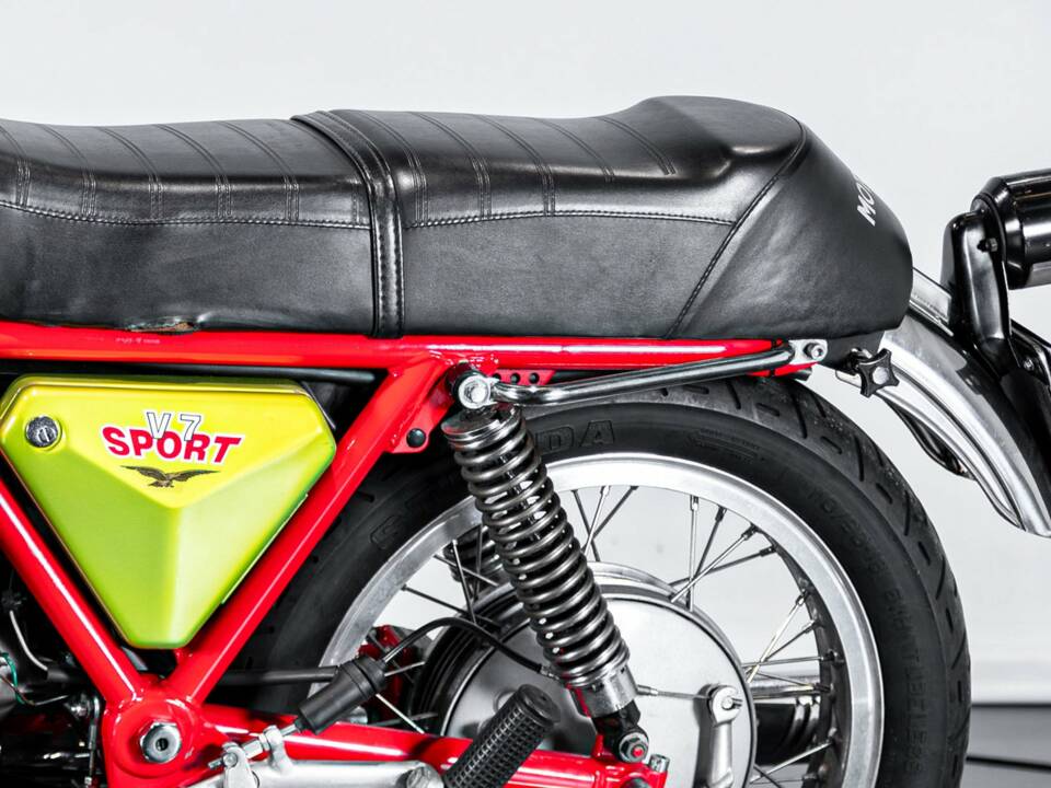 Afbeelding 17/50 van Moto Guzzi DUMMY (1972)