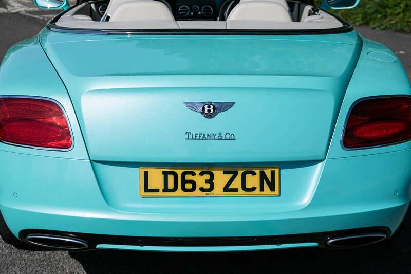 Image 34/38 of Bentley Continental GTC V8 (2013)