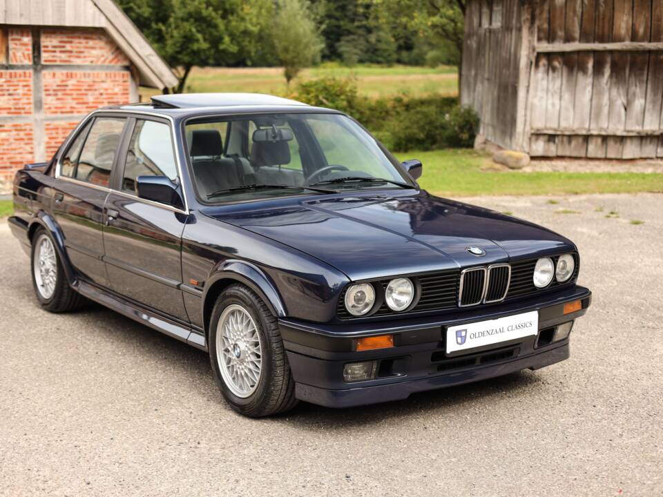 Image 2/82 of BMW 325ix (1989)