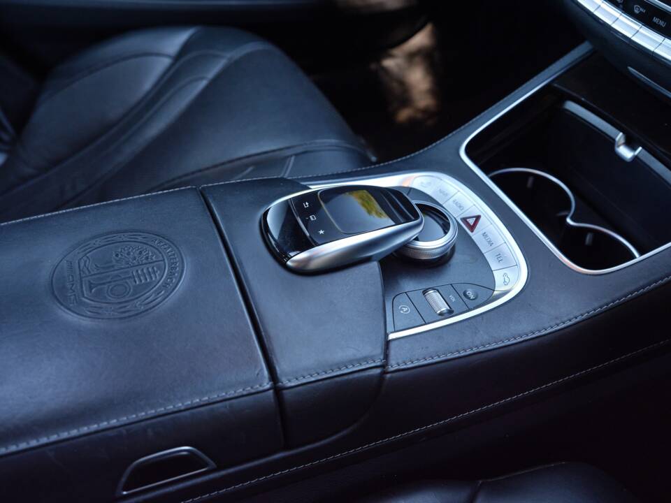 Bild 32/50 von Mercedes-Benz S 63 AMG (2015)