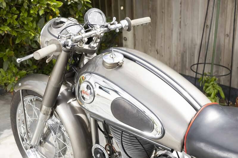 Image 13/40 of Norton Model 30 International (1957)