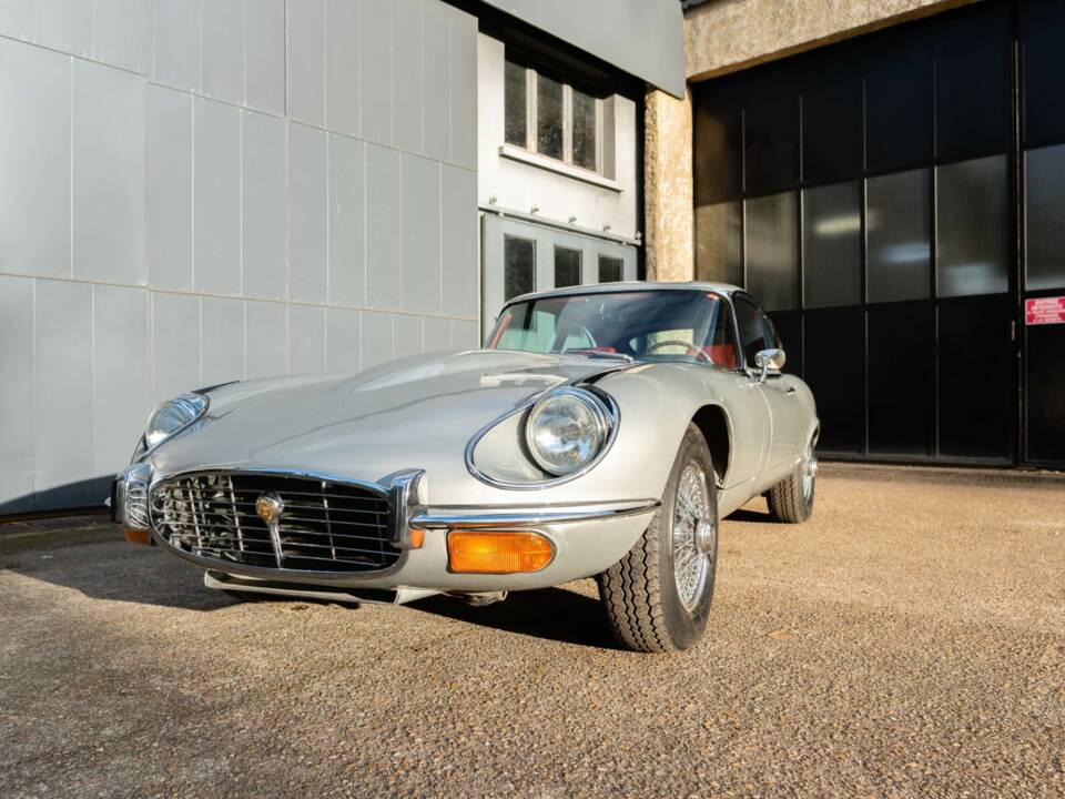 Bild 11/50 von Jaguar E-Type V12 (2+2) (1971)