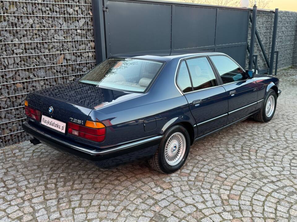 Immagine 71/99 di BMW 735i (1988)