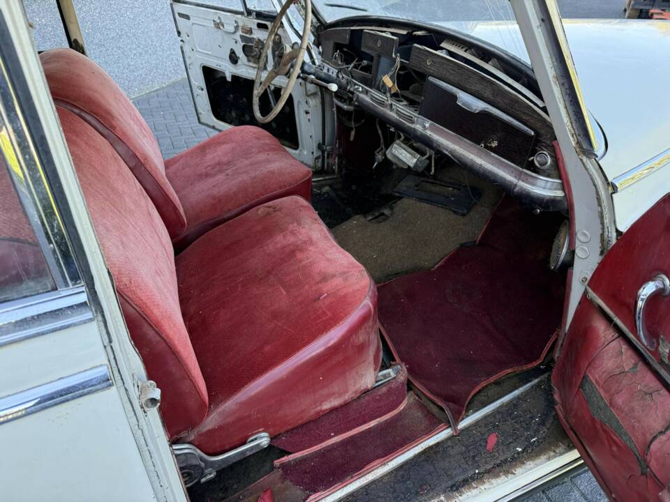 Afbeelding 29/50 van Mercedes-Benz 300 c (1956)