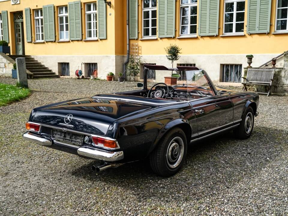 Afbeelding 2/12 van Mercedes-Benz 250 S (1967)