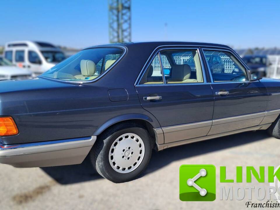 Image 10/10 of Mercedes-Benz 300 SEL (1990)