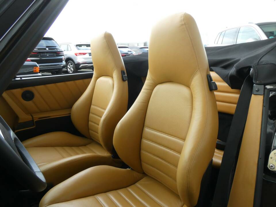 Bild 10/21 von Porsche 911 Carrera 3.2 (1987)