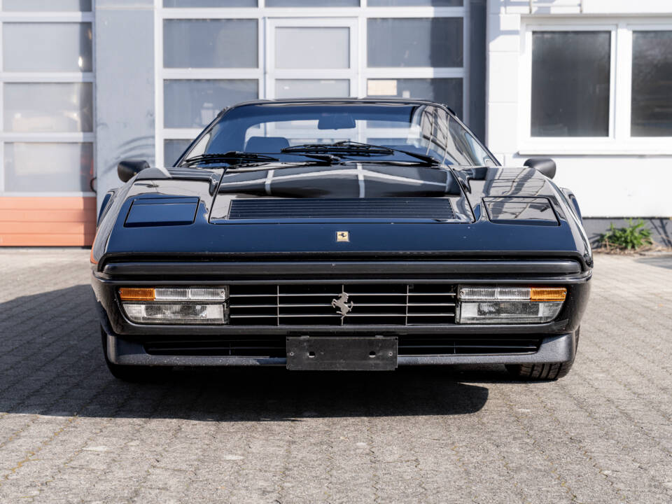 Image 2/17 of Ferrari 328 GTB (1988)