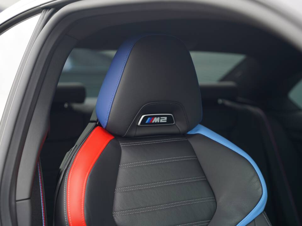 Image 17/50 of BMW M2 Coupé (2025)