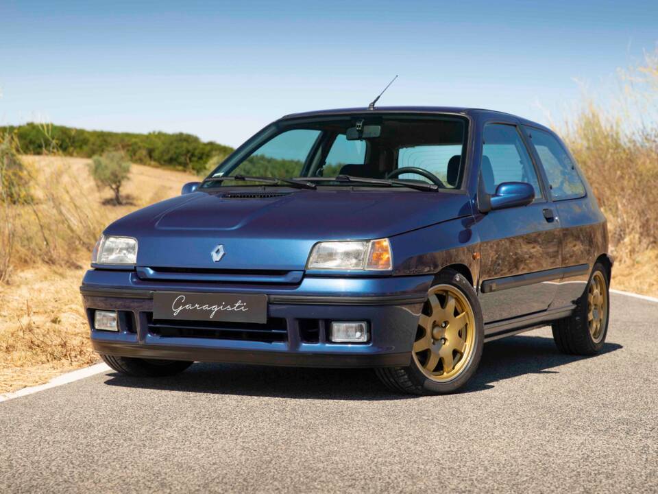 Image 4/87 of Renault Clio I Williams (1994)