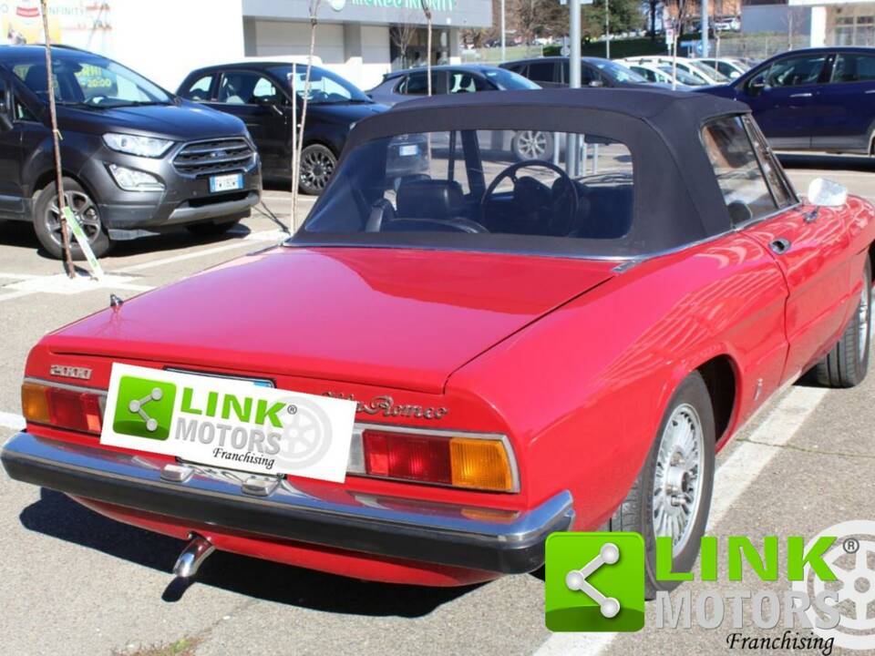 Bild 7/10 von Alfa Romeo 2000 Spider Veloce (1980)