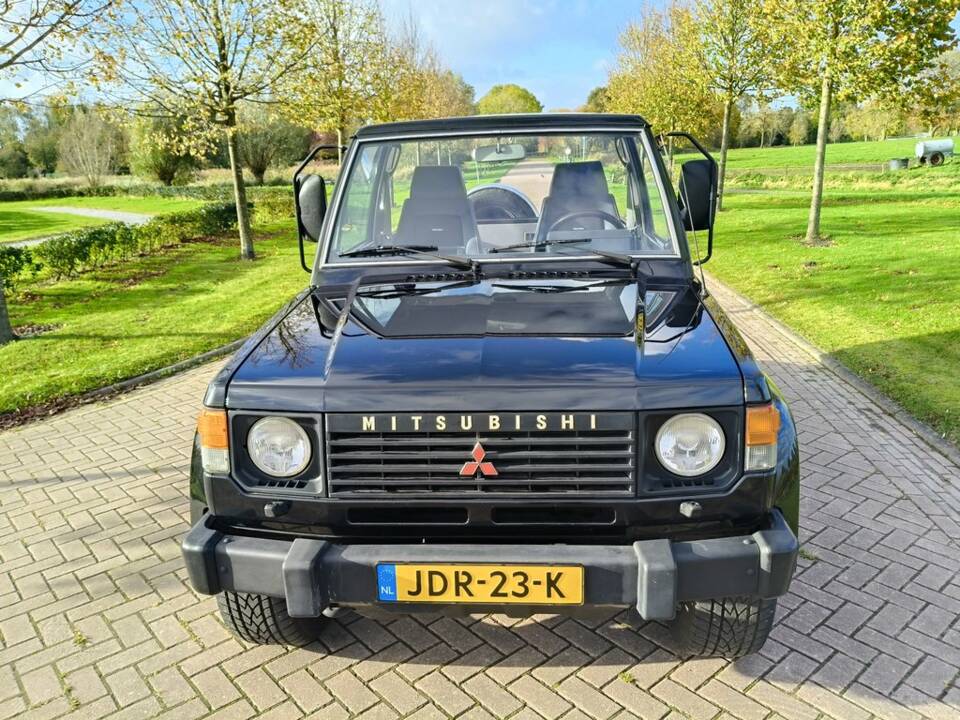Image 4/8 of Mitsubishi Shogun (1987)