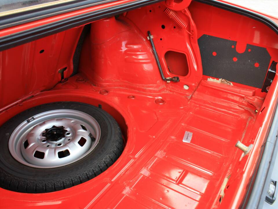 Image 11/32 de Volkswagen Derby I 1.3 (1979)