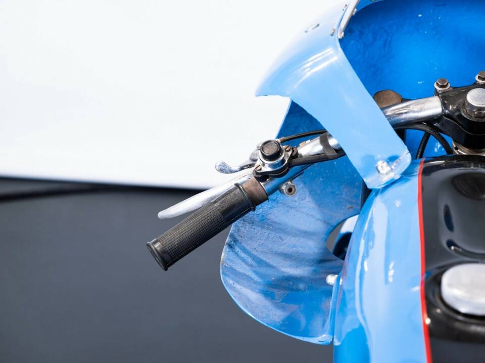 Bild 33/43 von Parilla 250 (1951)