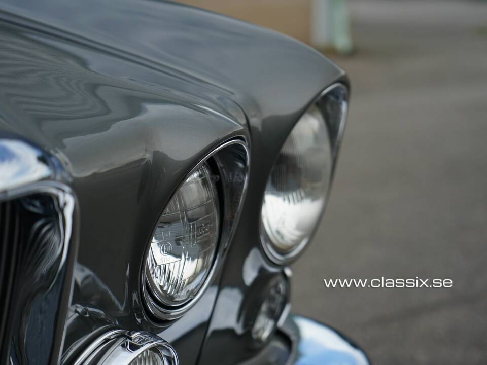 Bild 13/25 von Jaguar Mk X 3.8 (1962)