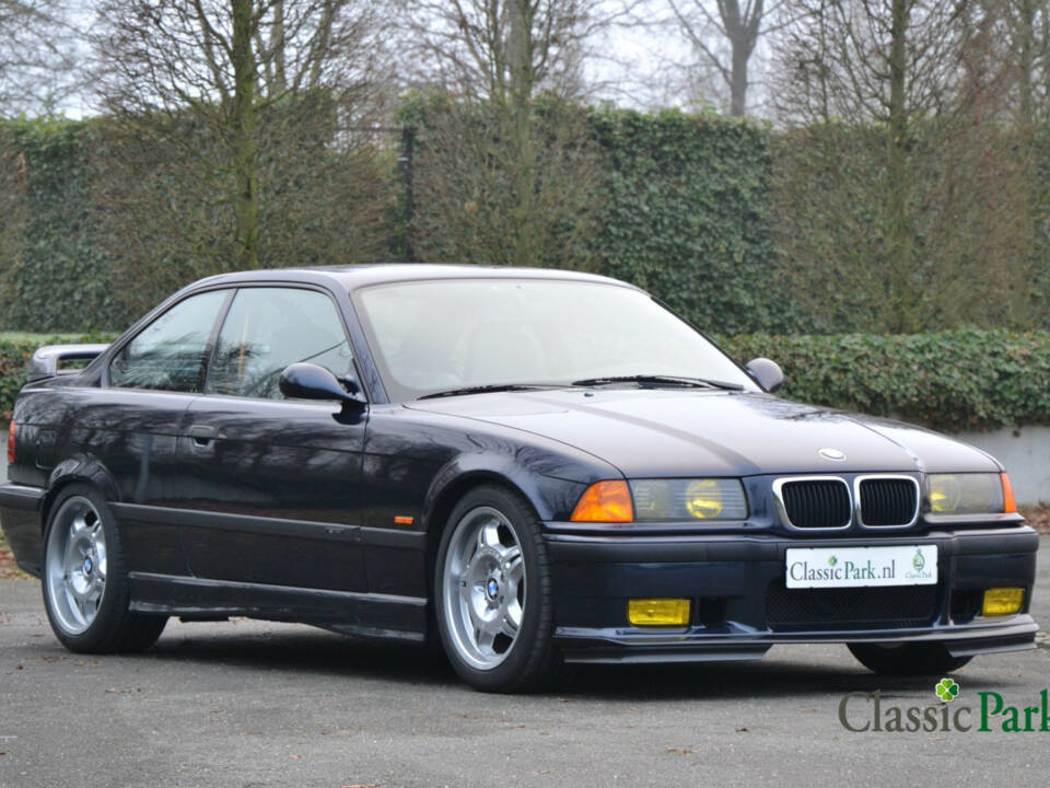 Image 7/50 of BMW 323i (1998)