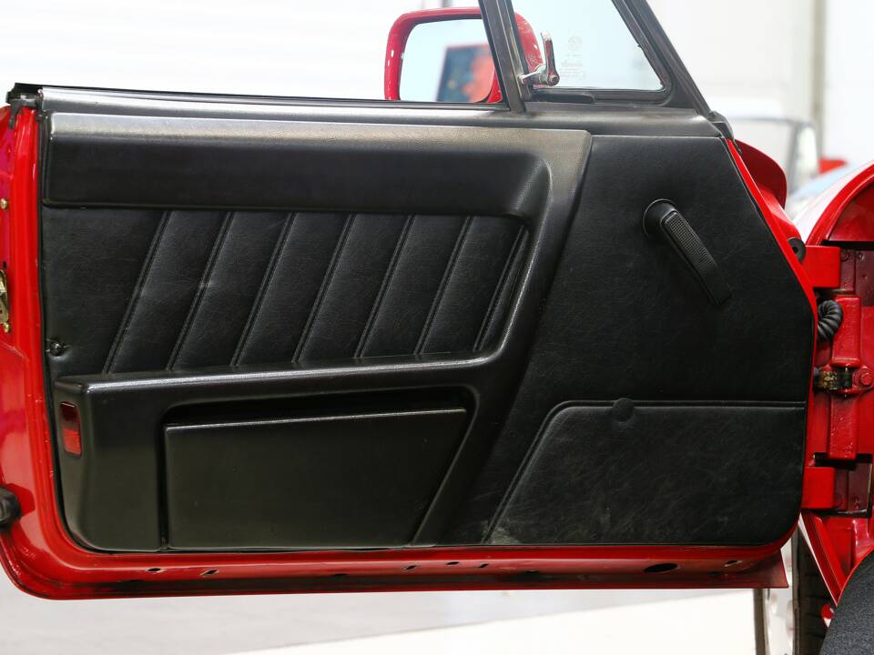 Bild 14/25 von Alfa Romeo 2.0 Spider (1993)