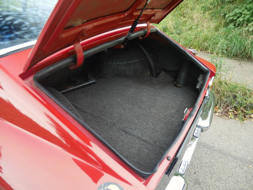 Immagine 28/38 di BMW 1600 GT (1968)