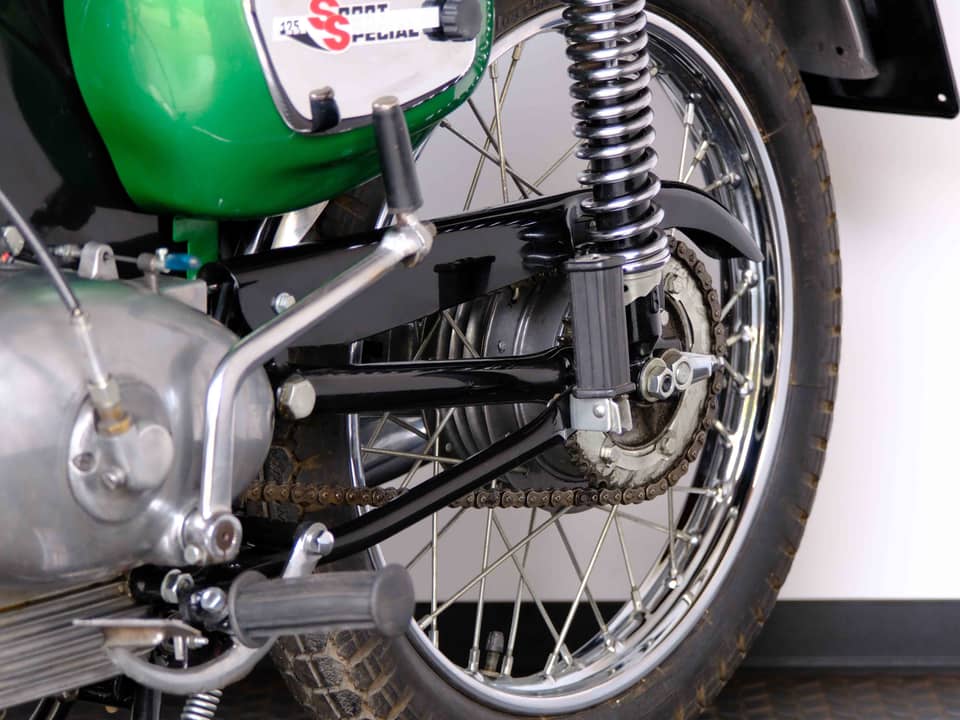 Image 25/57 of Benelli 125 Sport Special (1971)