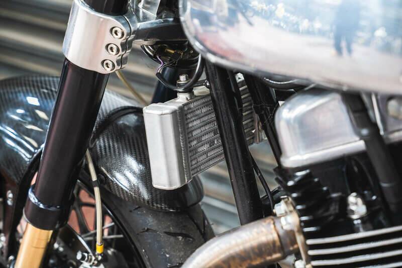 Image 25/38 of Norton Dominator SS (2015)