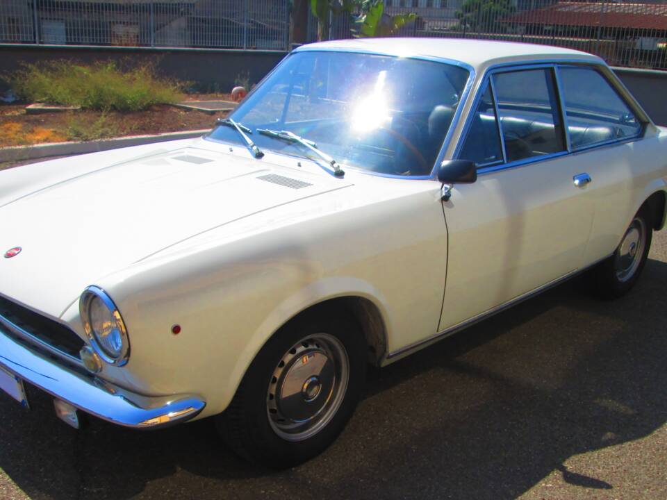 Image 1/88 of FIAT 124 Sport Coupe (1969)