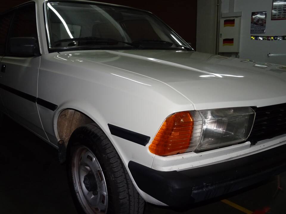 Bild 4/15 von Peugeot 305 (1982)