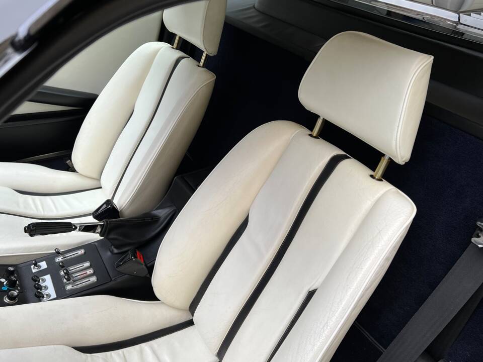 Image 15/18 of Ferrari 308 GTB (1979)